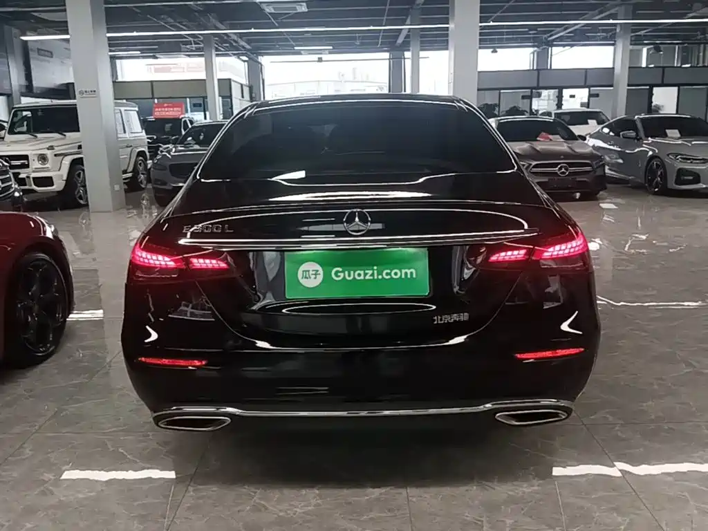 Mercedes-Benz E-Class — миниатюра 6