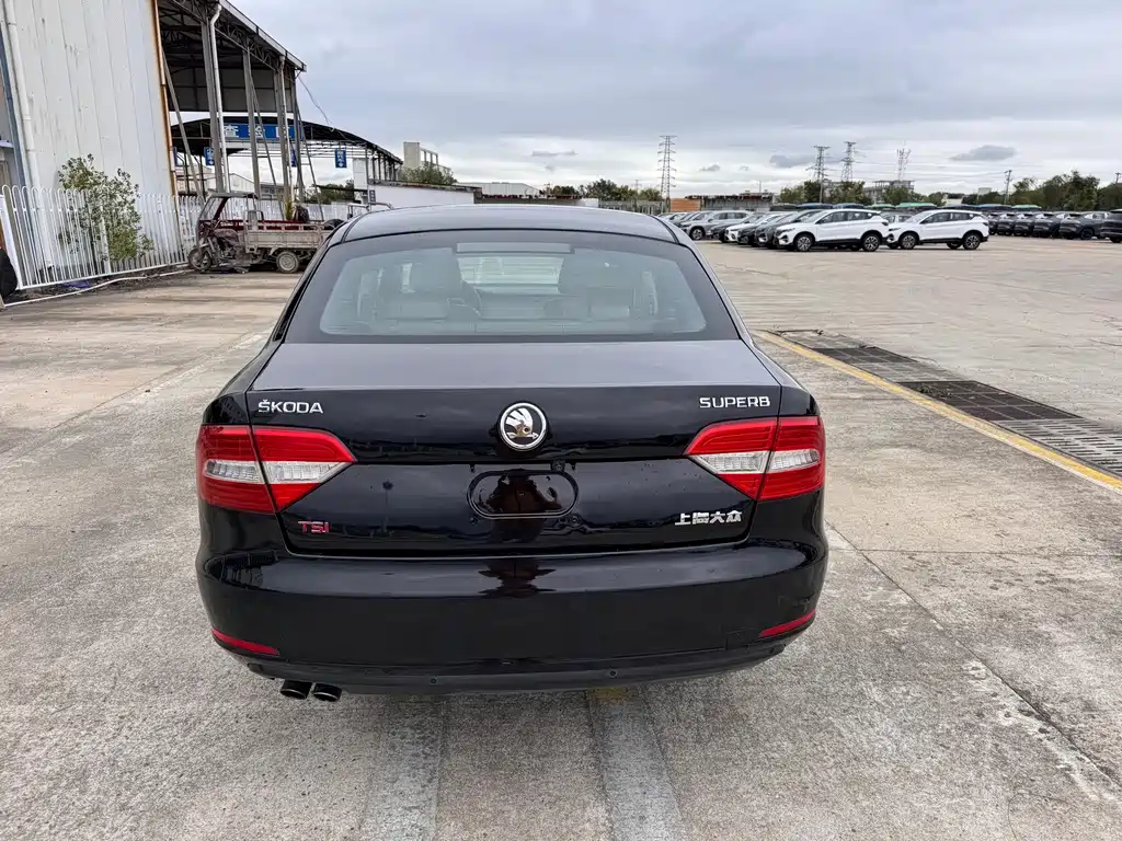 Skoda Superb — миниатюра 19