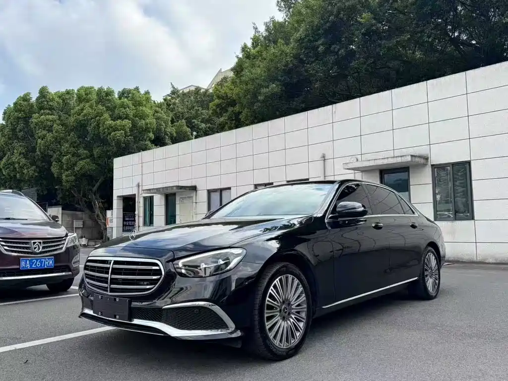 Mercedes-Benz E-Class 2023