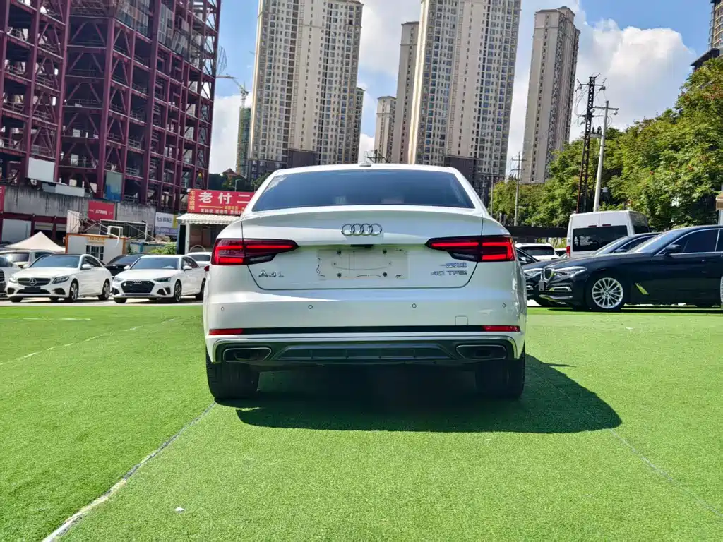 Audi A4L — миниатюра 16