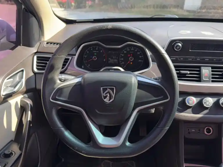 Baojun 310W — миниатюра 8