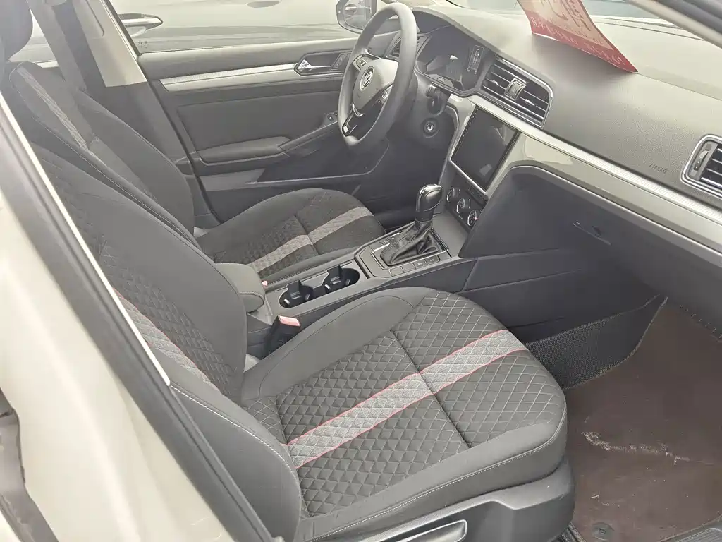 Volkswagen Lamando — миниатюра 6