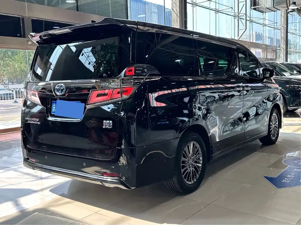Toyota Vellfire — миниатюра 4