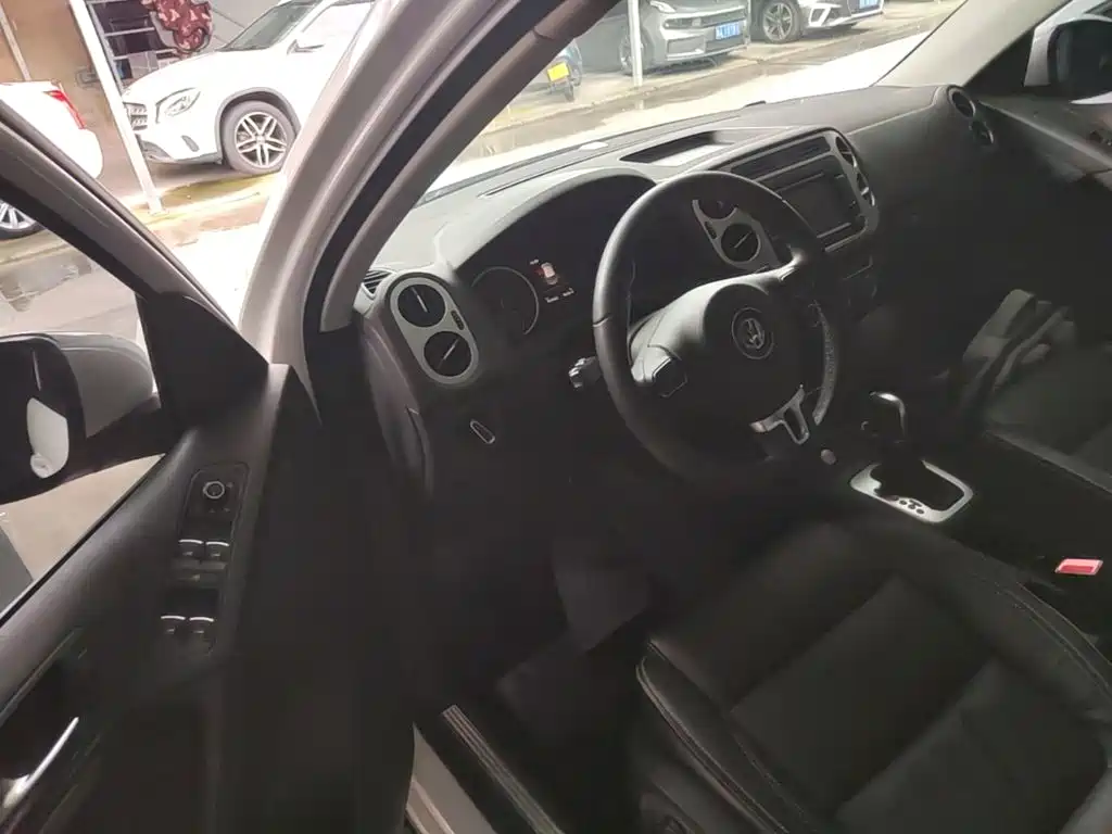 Volkswagen Tiguan — миниатюра 16