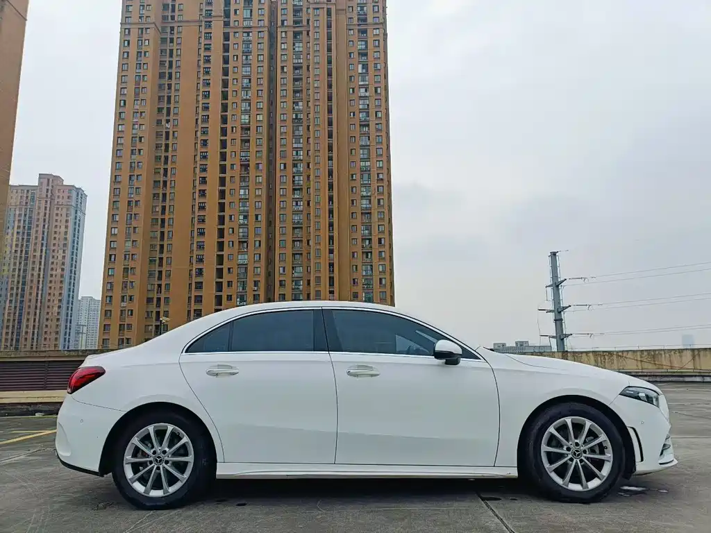 Mercedes-Benz A-Class — миниатюра 3