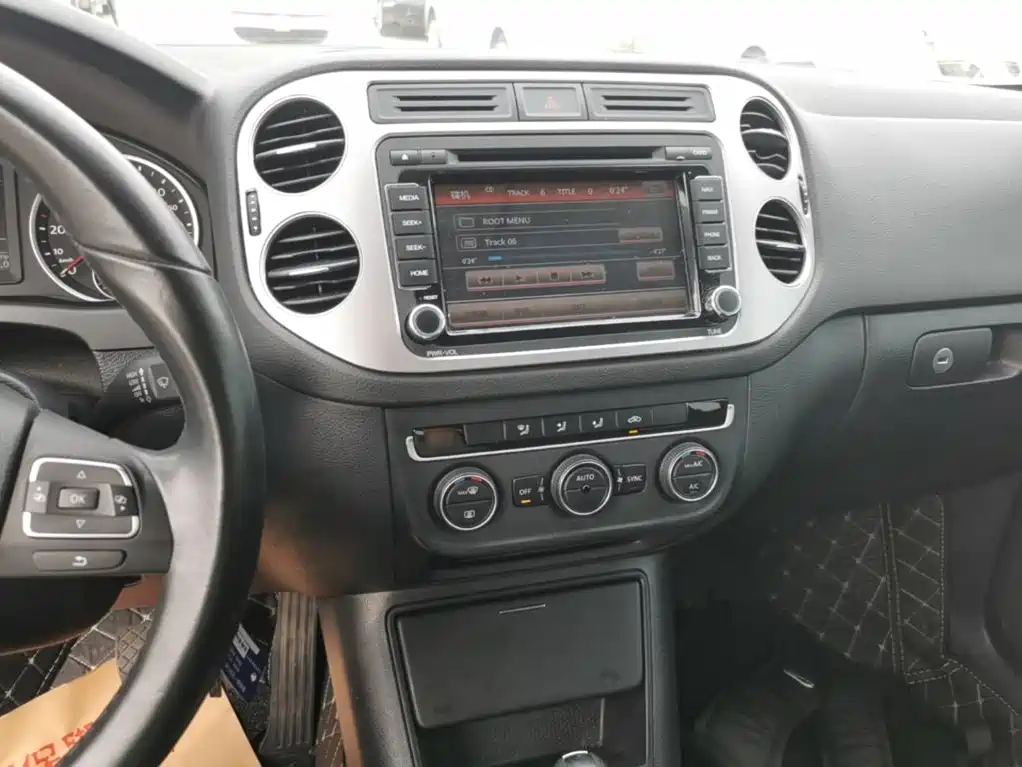 Volkswagen Tiguan — миниатюра 13