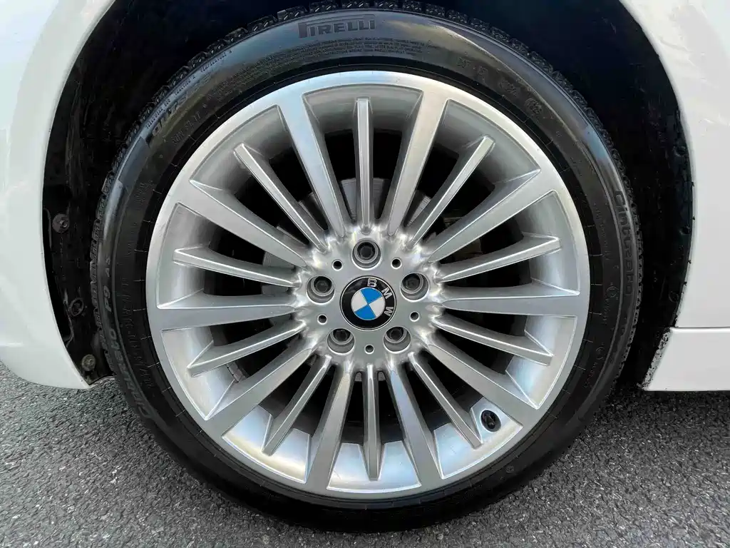 BMW 3 Series — миниатюра 21
