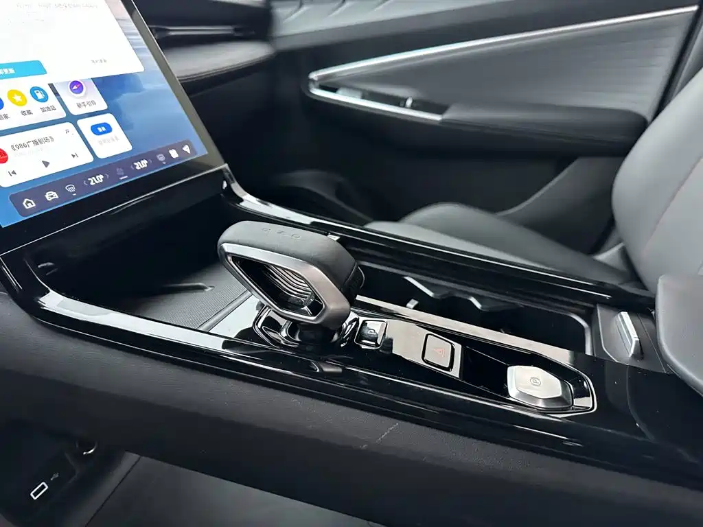Geely Boyue — миниатюра 14