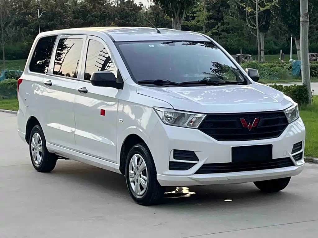 Wuling Hongguang — миниатюра 3