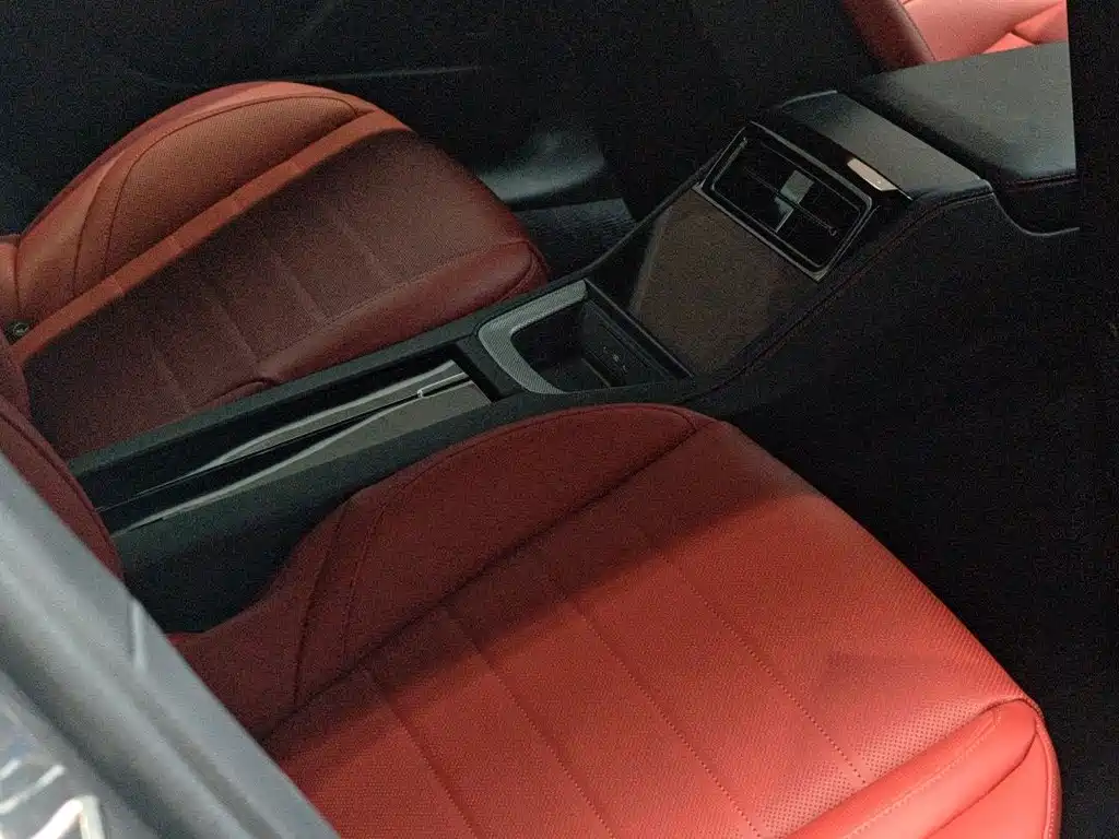 Porsche Panamera — миниатюра 6
