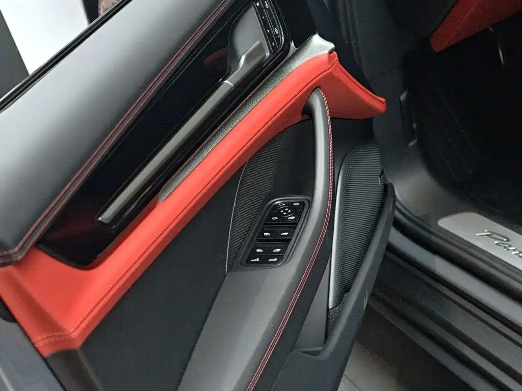 Porsche Panamera — миниатюра 5