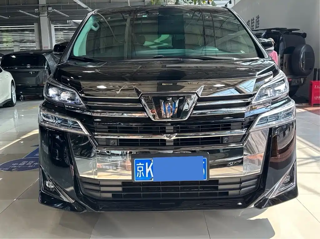 Toyota Vellfire — миниатюра 2