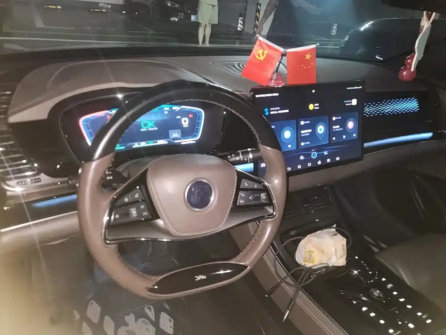 BYD Han — миниатюра 12