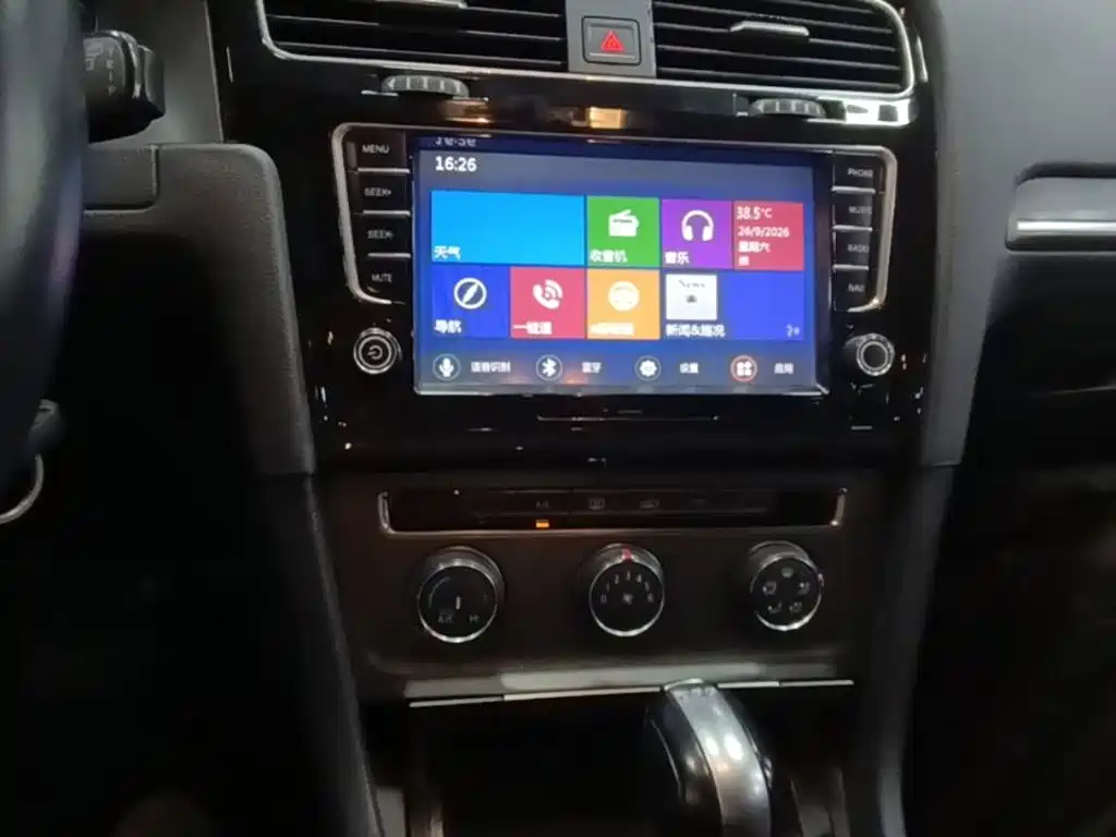 Volkswagen Golf — миниатюра 13