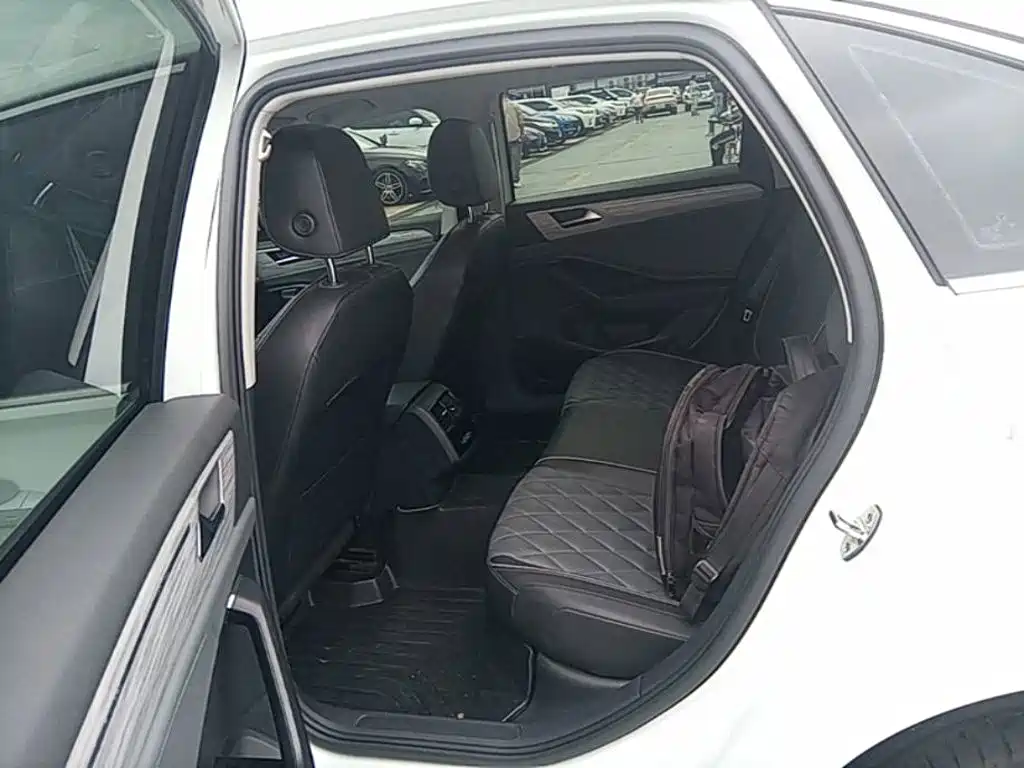 Volkswagen Sagitar — миниатюра 17