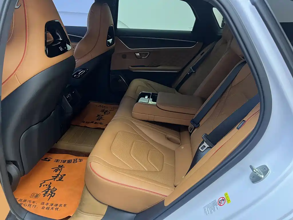 BYD Han — миниатюра 6