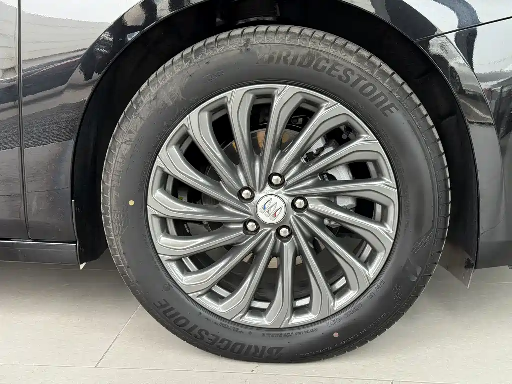 Buick LaCrosse — миниатюра 16
