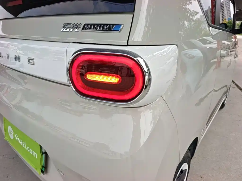 Wuling MINIEV — миниатюра 8