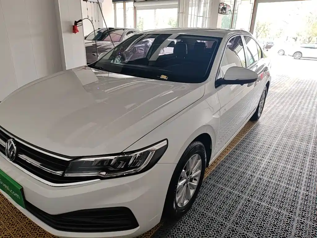 Volkswagen Bora — миниатюра 2
