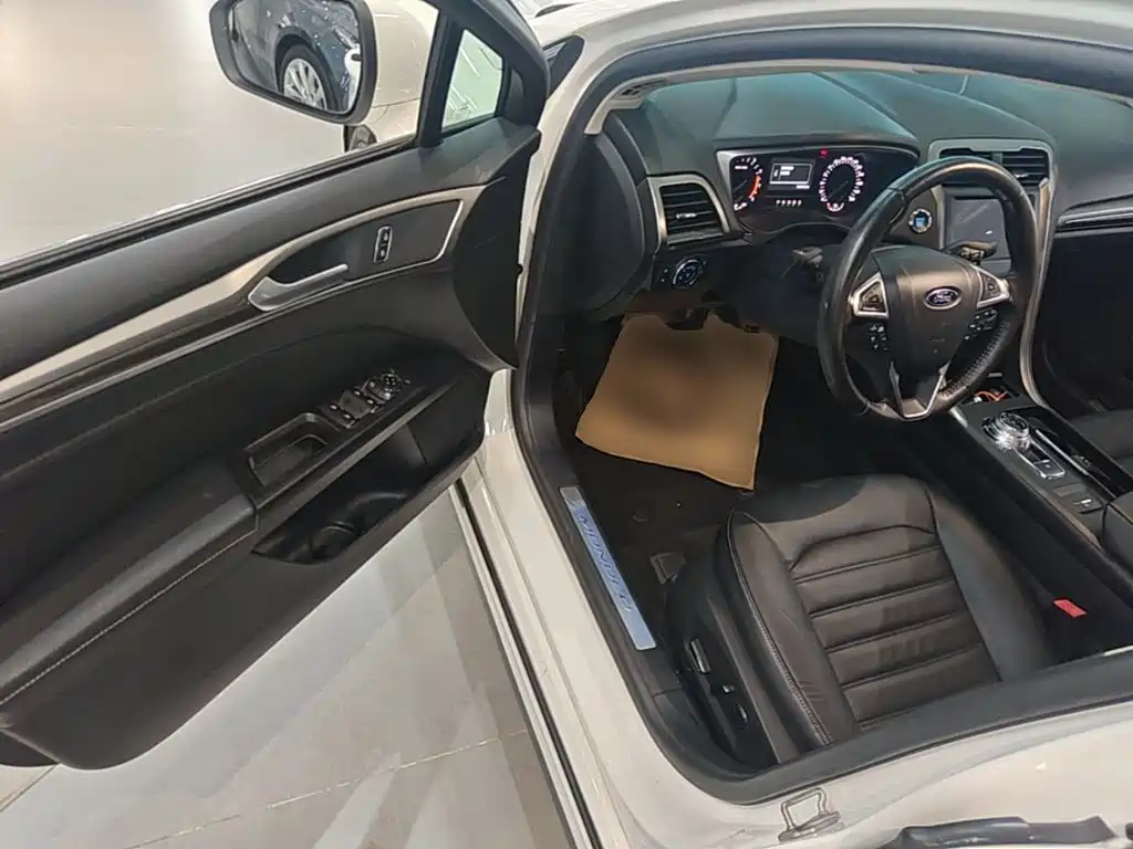 Ford Mondeo — миниатюра 16