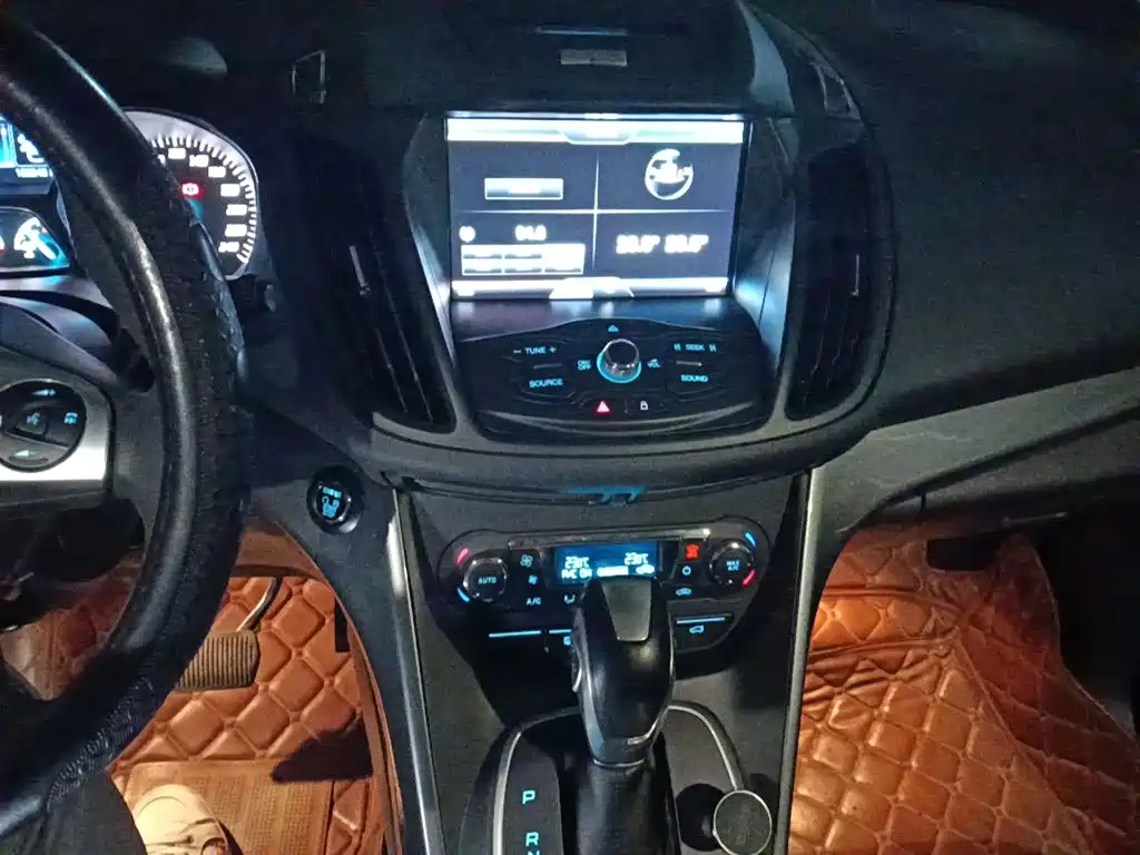 Ford Kuga — миниатюра 9