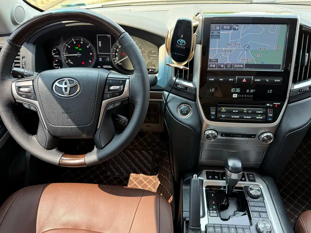 Toyota Land Cruiser 2019 5.7L VX-R GTS