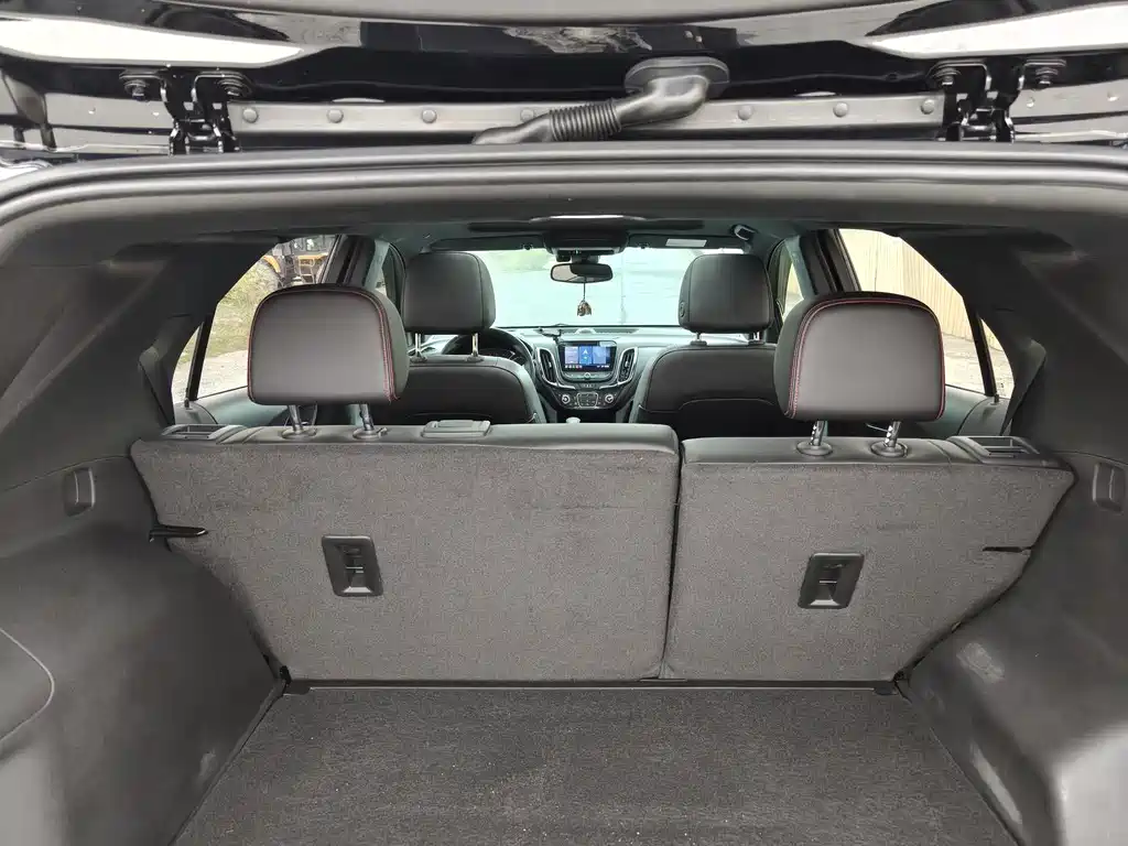 Chevrolet Equinox — миниатюра 10