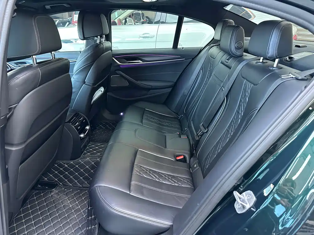 BMW 5 Series (Import) — миниатюра 6