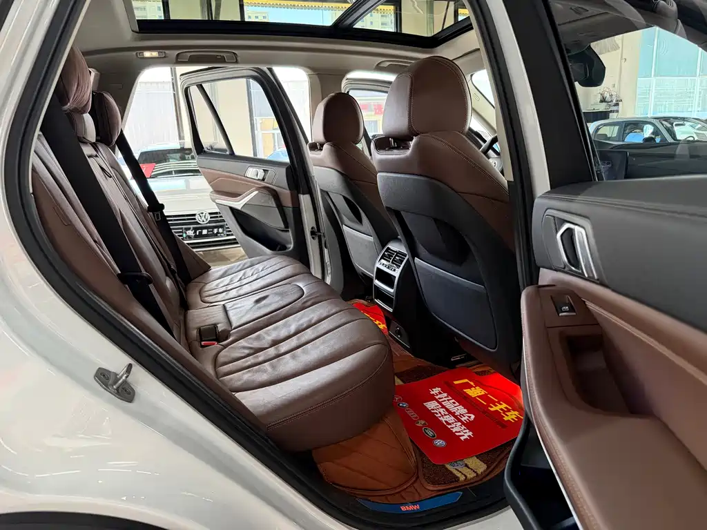 BMW X5 (Import) — миниатюра 10