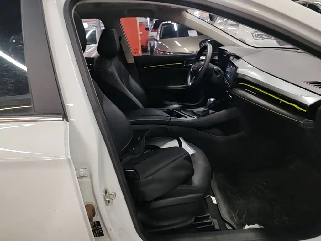 Roewe i5 — миниатюра 25