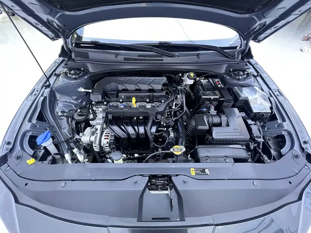 Hyundai Elantra — миниатюра 20