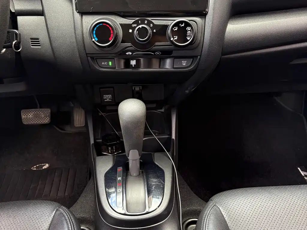 Honda Fit — миниатюра 10