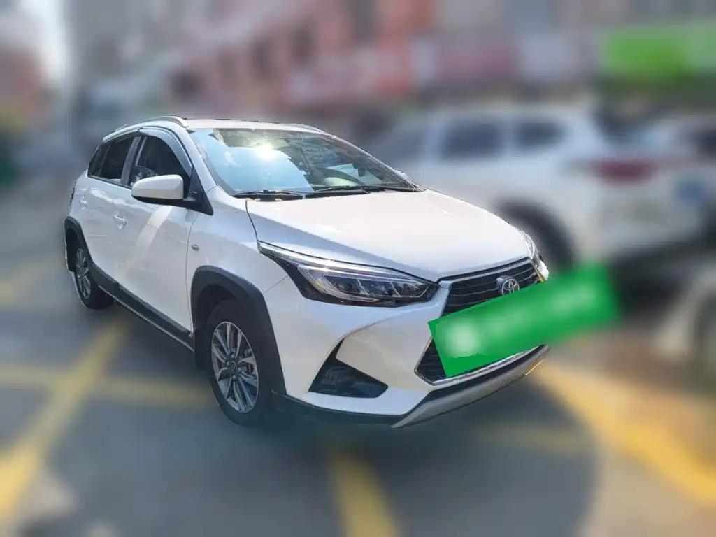 Toyota Yaris L — миниатюра 3
