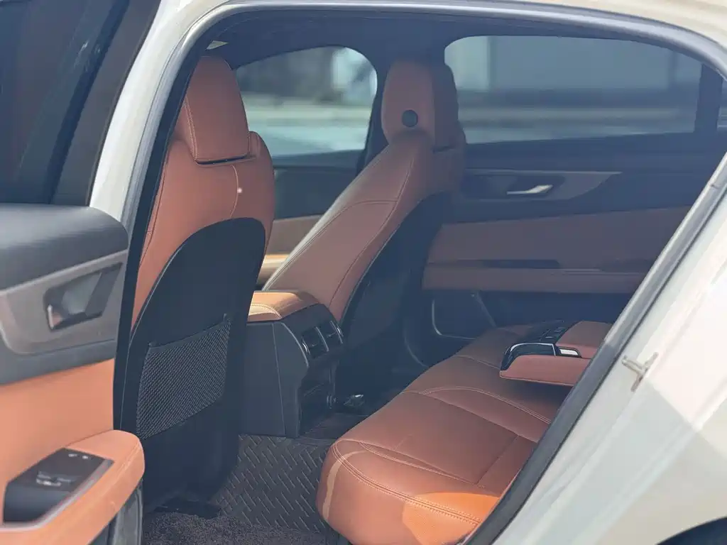Jaguar XEL — миниатюра 7