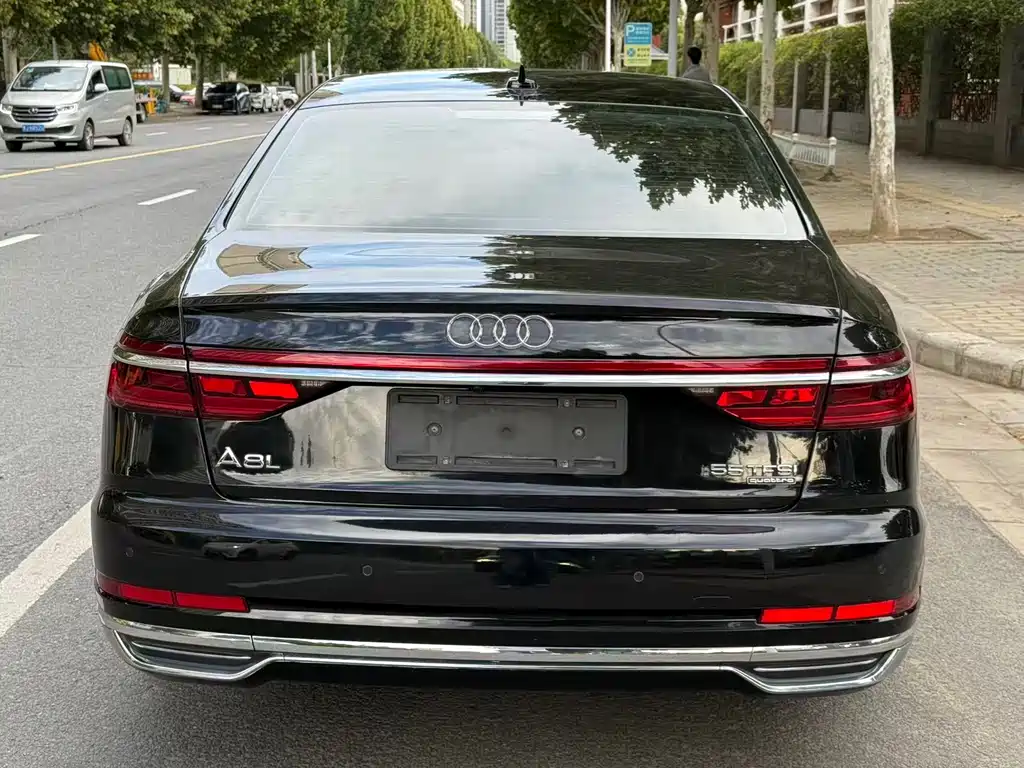 Audi A8 — миниатюра 8