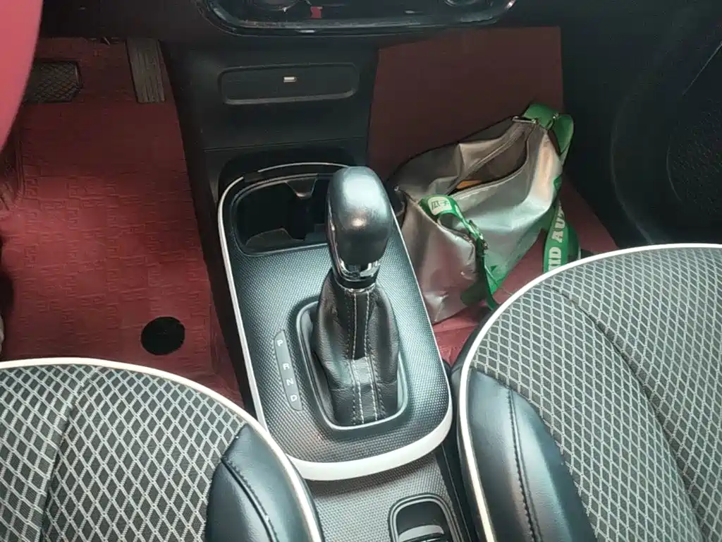 Roewe Clever — миниатюра 10