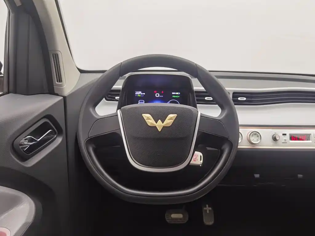 Wuling MINIEV — миниатюра 11