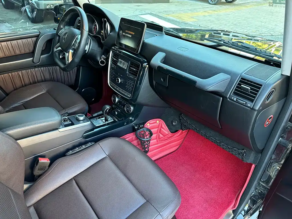 Mercedes-Benz G-Class — миниатюра 12