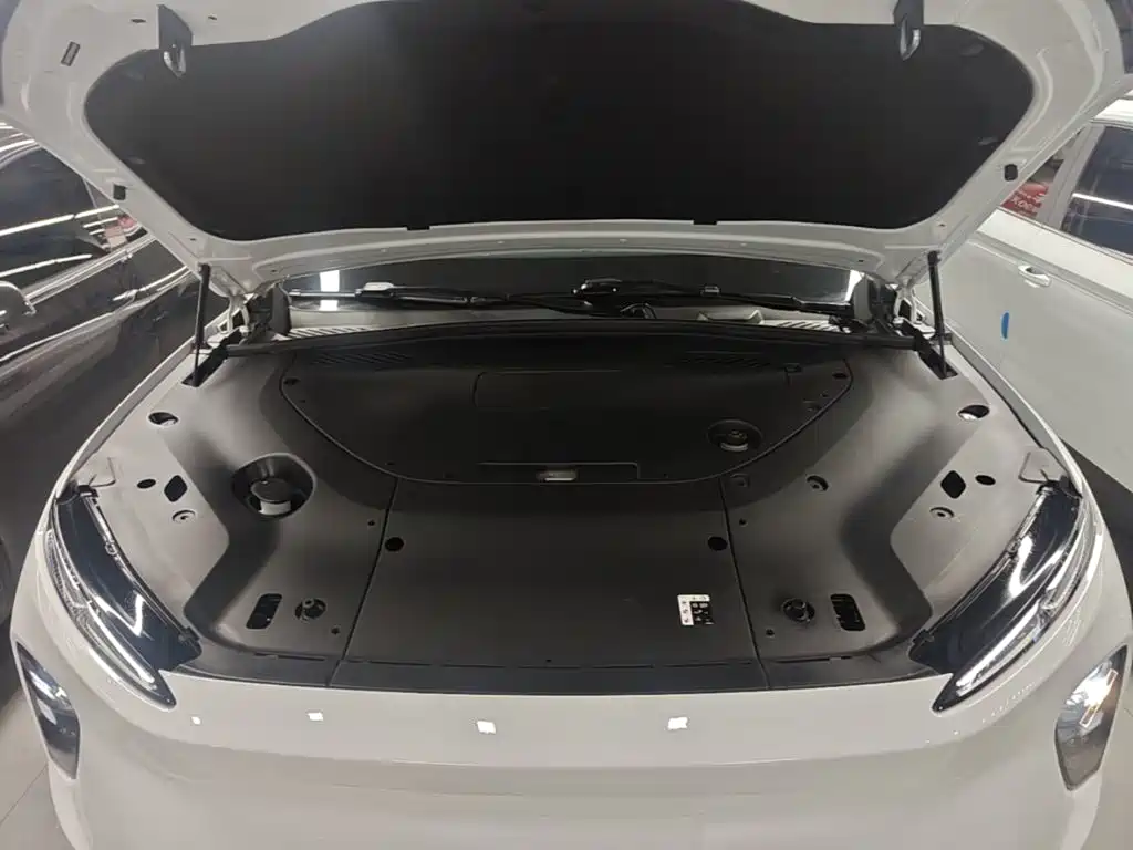 NIO ES8 — миниатюра 20