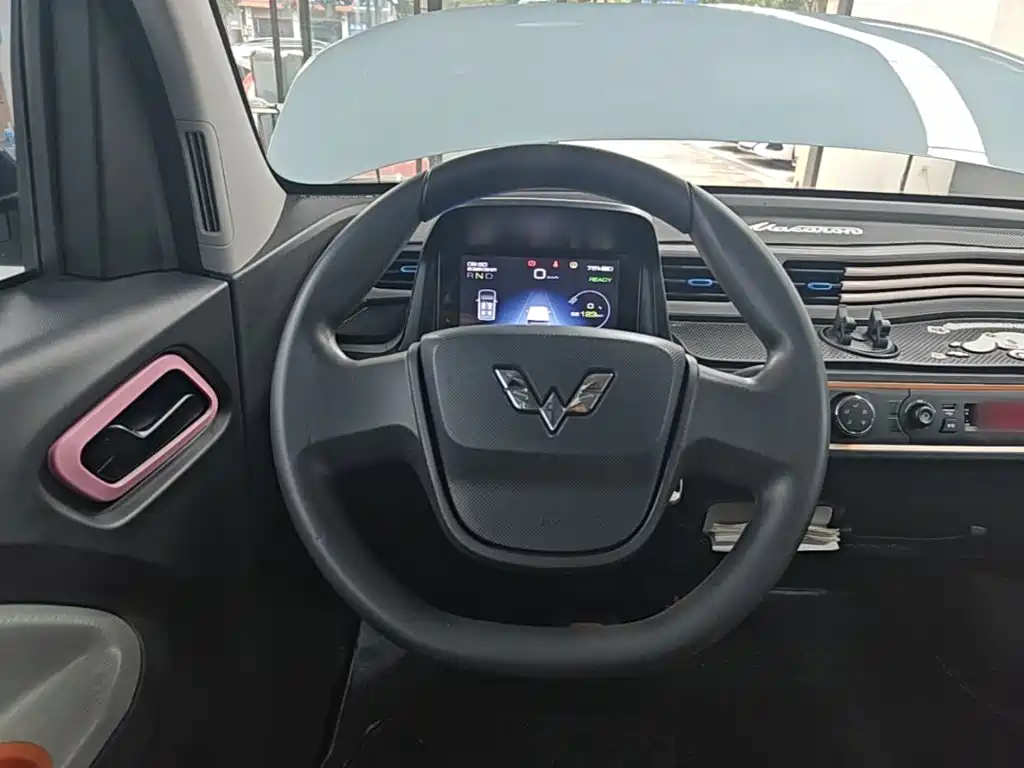 Wuling MINIEV — миниатюра 11