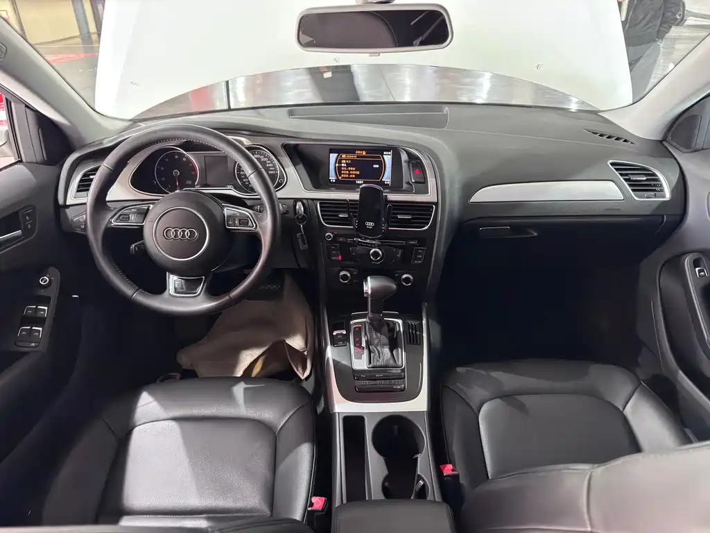 Audi A4L — миниатюра 11
