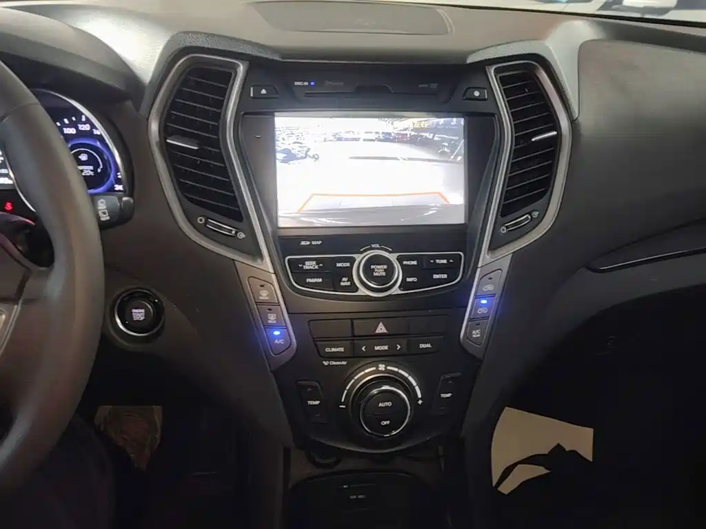 Hyundai Santa Fe — миниатюра 13