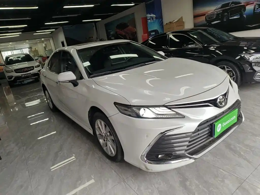Toyota Camry — миниатюра 4