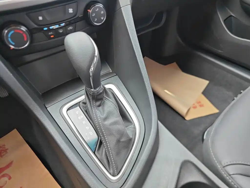 Buick Excelle — миниатюра 14