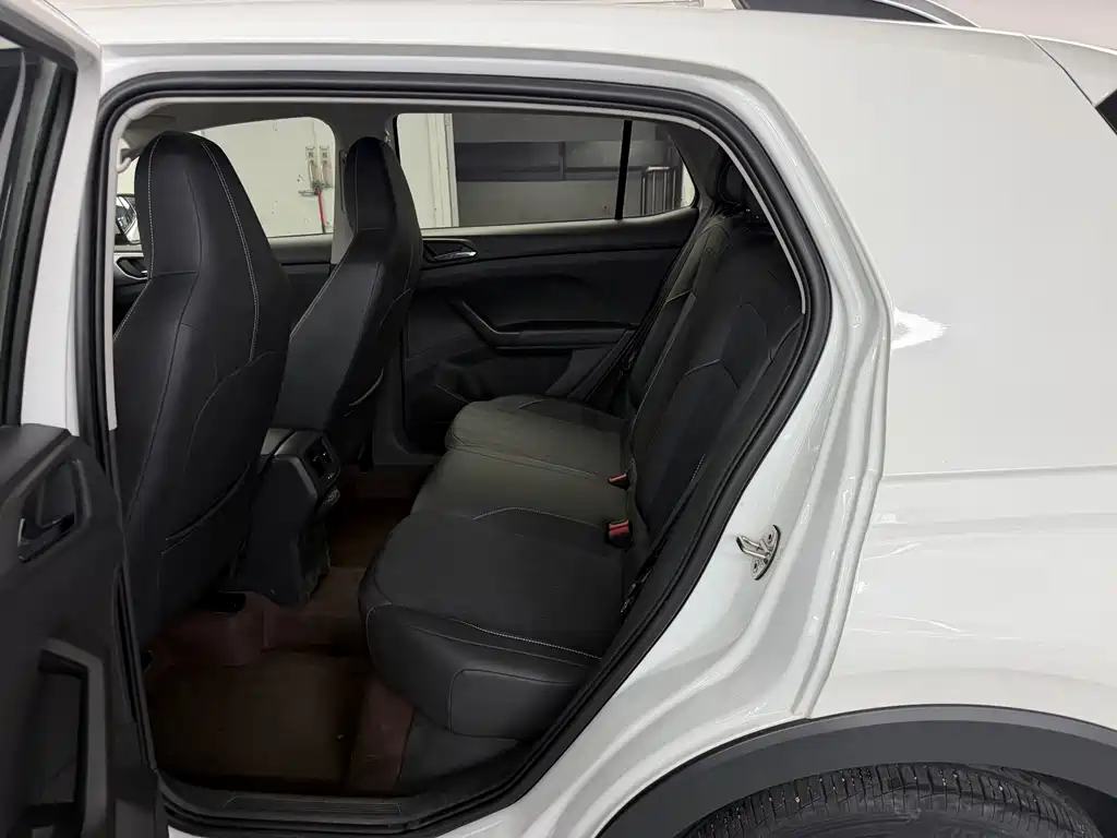 Volkswagen T-Cross — миниатюра 6