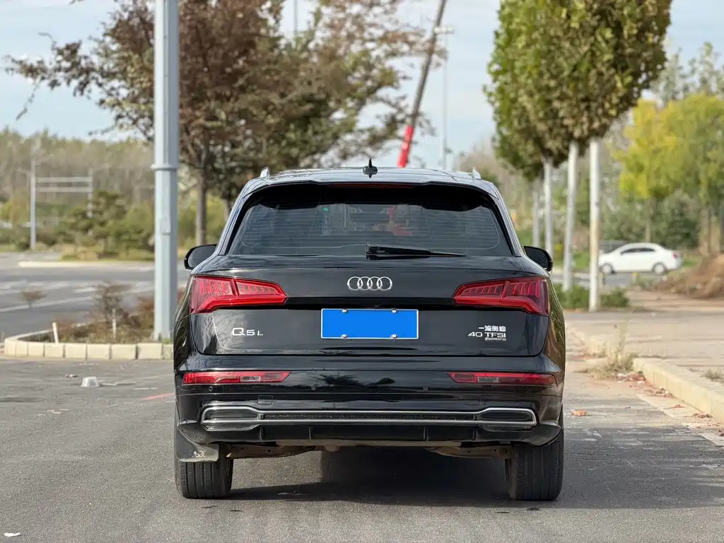 Audi Q5L — миниатюра 9