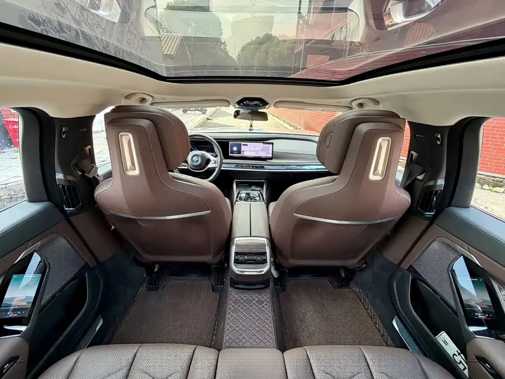 BMW i7 — миниатюра 16
