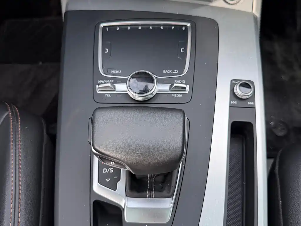 Audi Q5L — миниатюра 14