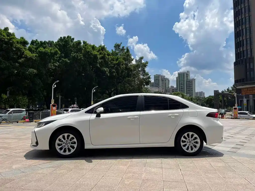Toyota Corolla — миниатюра 4