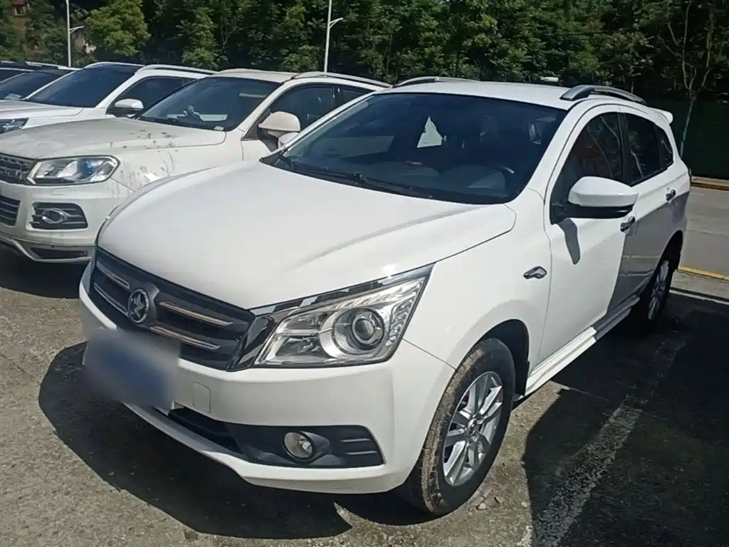 Venucia T70 2016